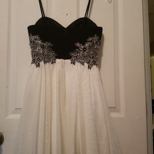 Blondie Nites homecoming/prom dress